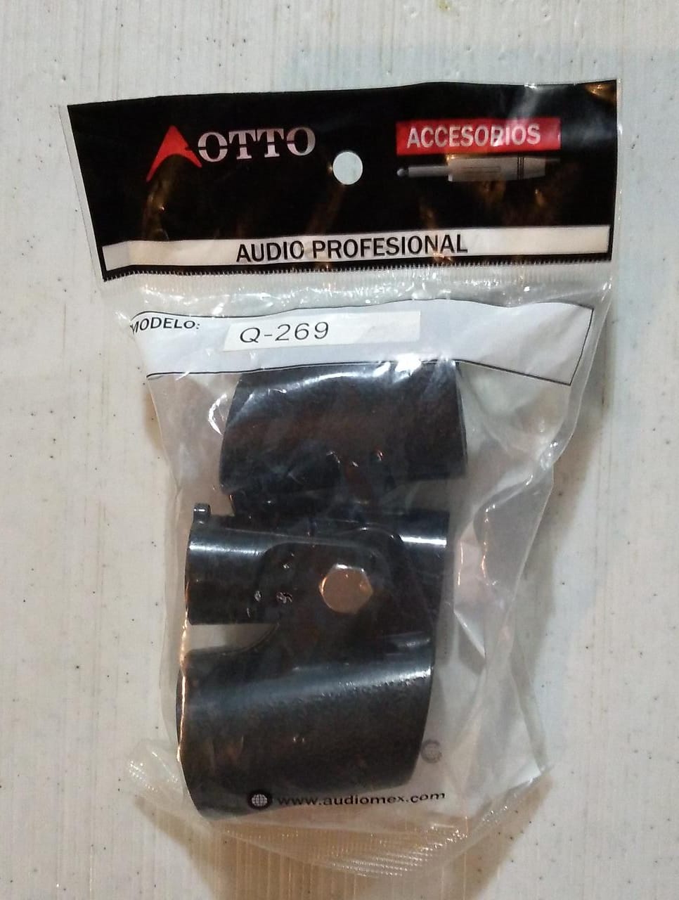 SOPORTE PARA MICROFONO MARCA OTTO (SE VENDE SUELTO)