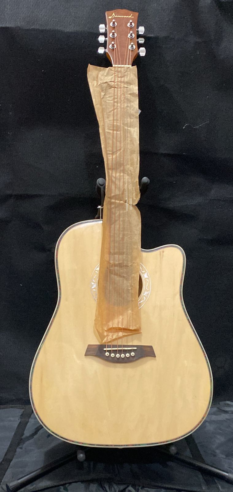 GUITARRA ACUSTICA CON CORTE CUERDA DE ACERO  CON FUNDA 