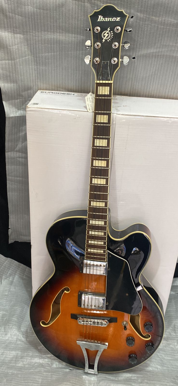 GUIATRRA ELECTRICA Y ACUSTICA IBANEZ 