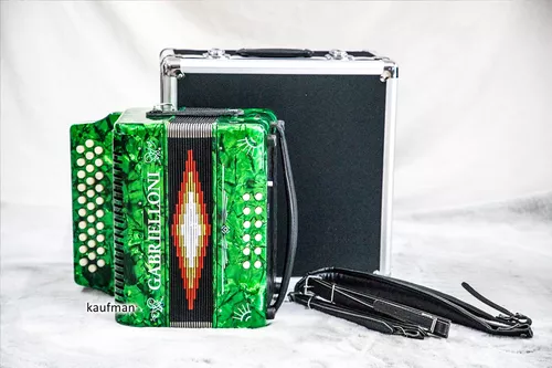 ACORDEON 31 BOTONES CON ESTUCHE Y CORREA DE PIEL COLOR VERDE 
